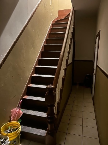 Building Photo - 655 E 3rd Ave