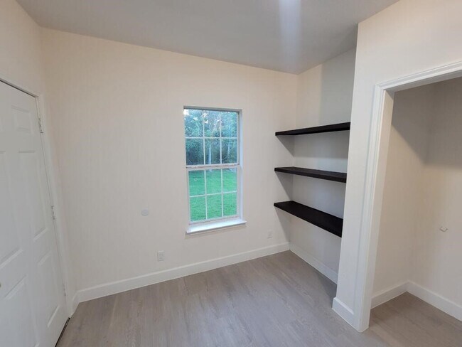 Building Photo - 4505 Kress St