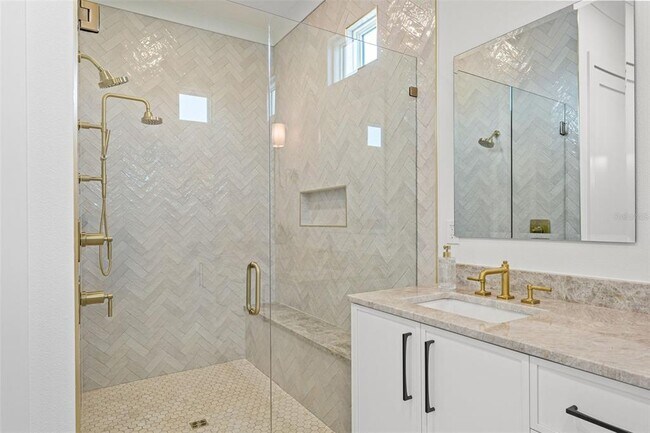 Building Photo - 500 E Davis Blvd