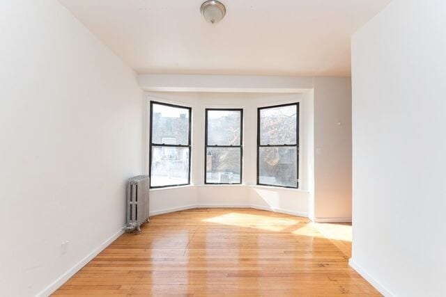 Building Photo - 730 W Cornelia Ave