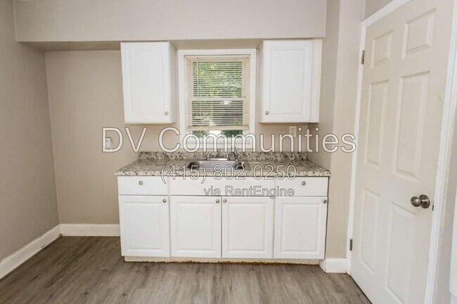 Building Photo - 175 Noble Beach Dr