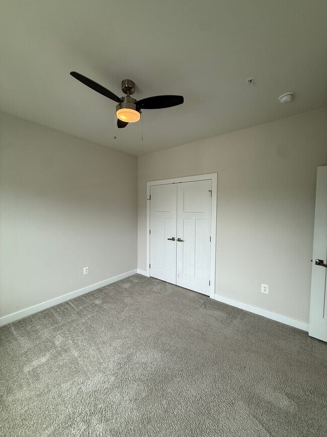 Building Photo - Stunning Greenleigh Home with 4 Bedrooms, 4.5 Baths & Designer Kitchen