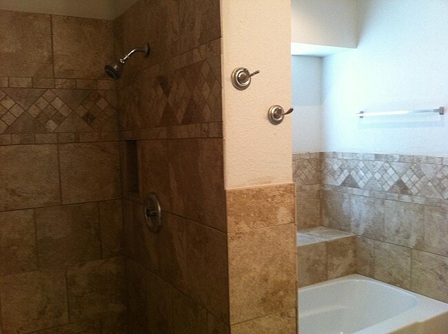 Building Photo - 22310 Rangeview Dr