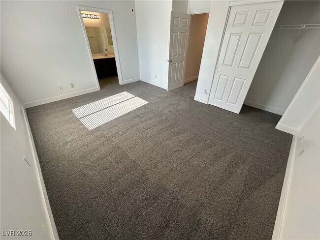 Building Photo - 554 Twilight Blue Ave