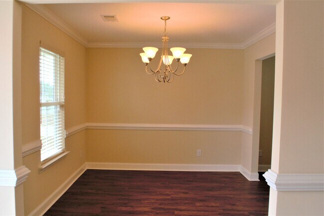 Building Photo - 44 Hartland Ct