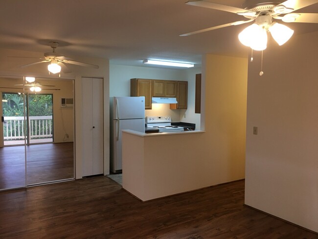 Building Photo - 2 bdrm 1.5 bath 2nd floor Southpointe at W...
