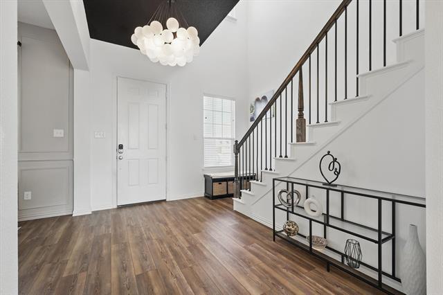 Building Photo - 2513 Elm Pl