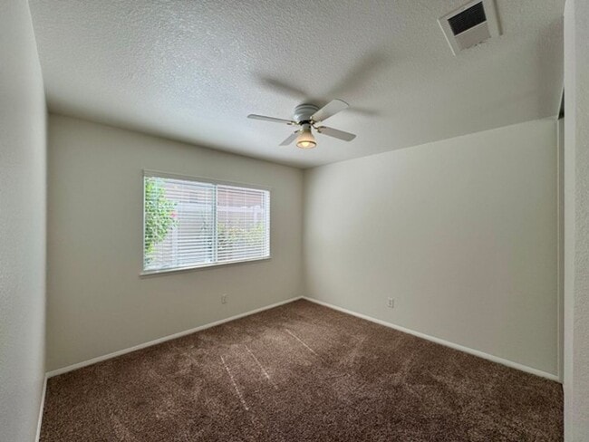 Building Photo - Spacious South Corona Single Story with 3 ...