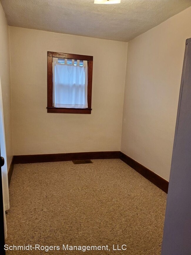 Building Photo - 3 br, 1 bath House - 216 Monroe Street