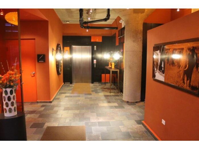 Lobby - 1033 W 14th Pl