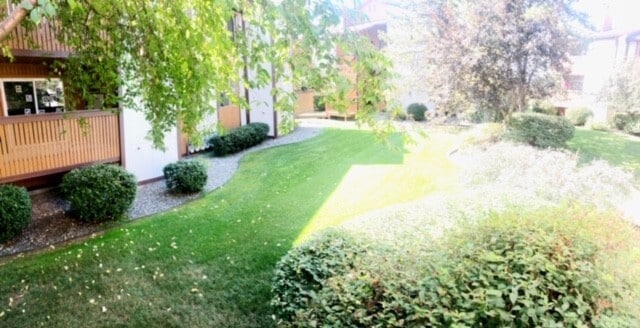 Building Photo - South Anchorage Condo with Balcony, Garage...