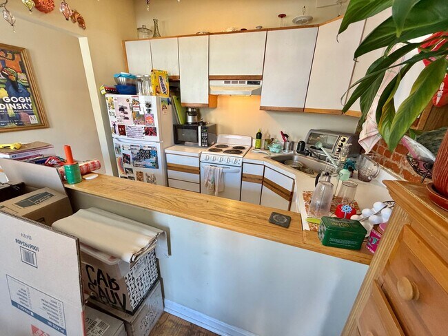 Building Photo - 0394 - Souliotis