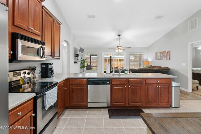 Building Photo - 2650 Kermit Ct