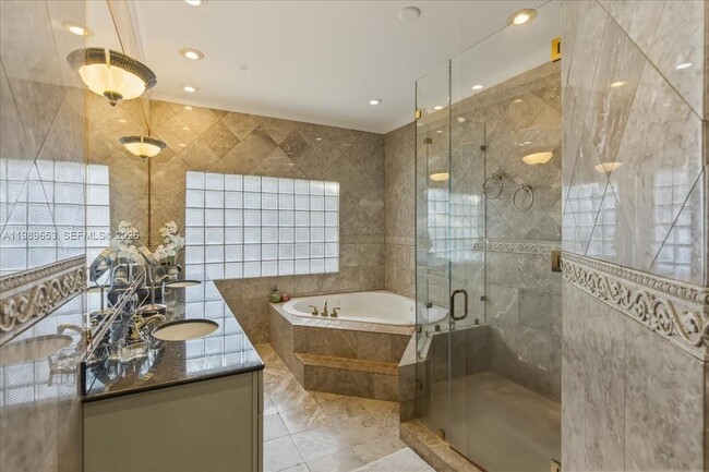 Building Photo - 1249 Biscaya Dr