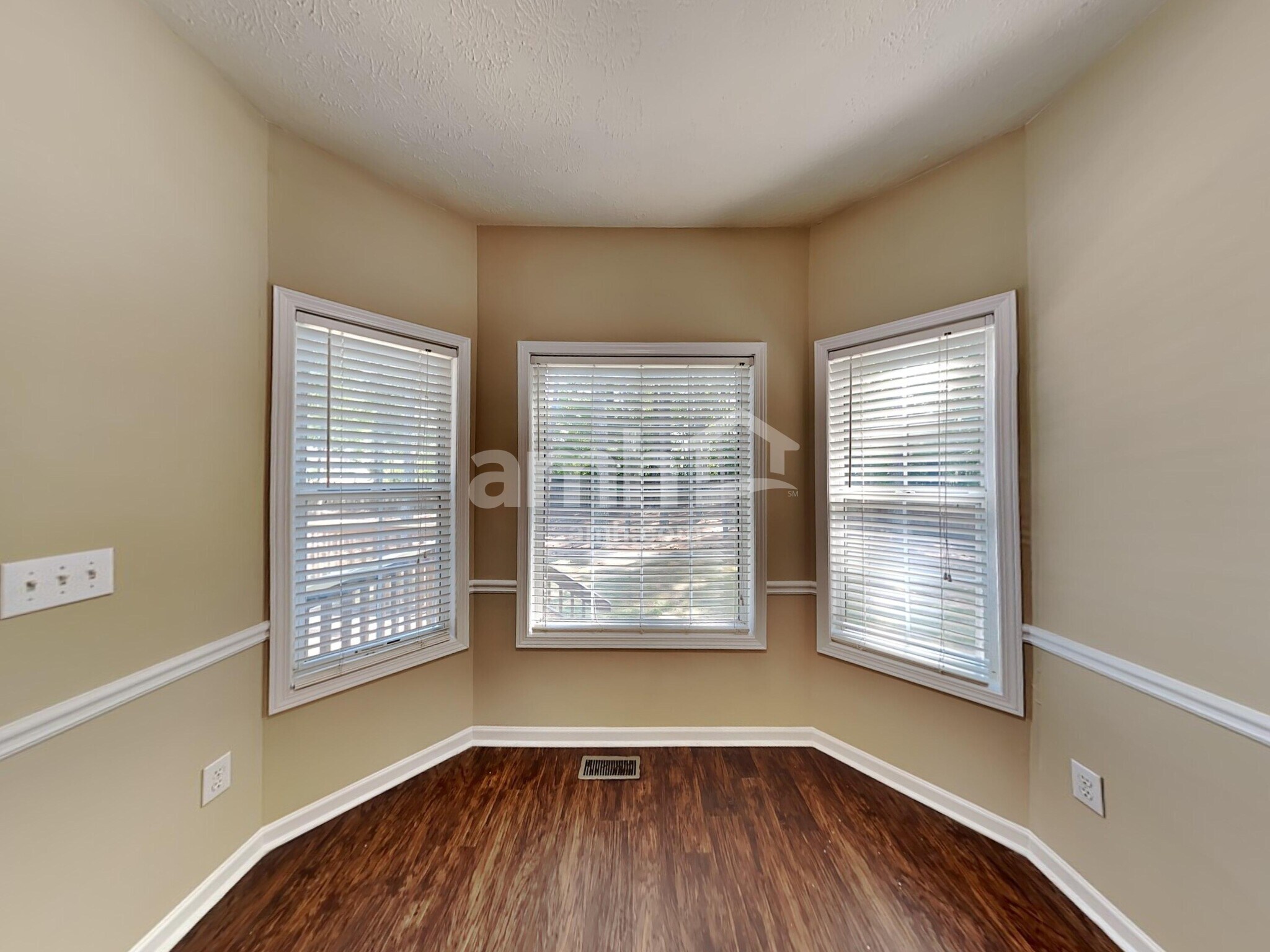 Building Photo - 4961 Heritage Crossing Dr SW