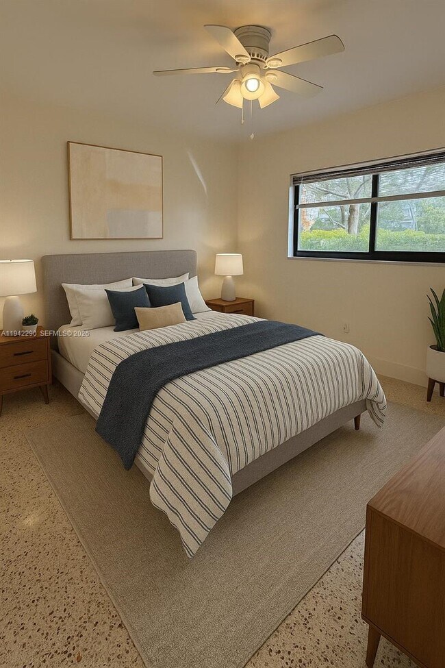 Building Photo - 600 SW 10th St