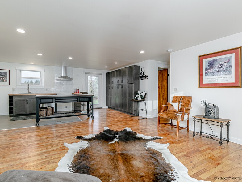 kitchen /living area - 41441 SE Kitzmiller Road