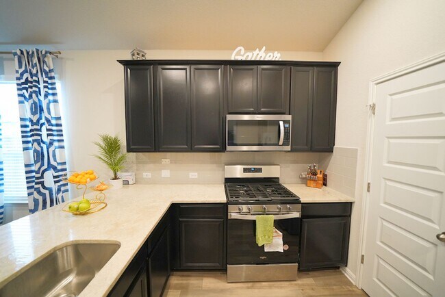 Building Photo - Gorgeous First-Time Rental in Saint Hedwig (SCUCISD) Rental Commission: $500