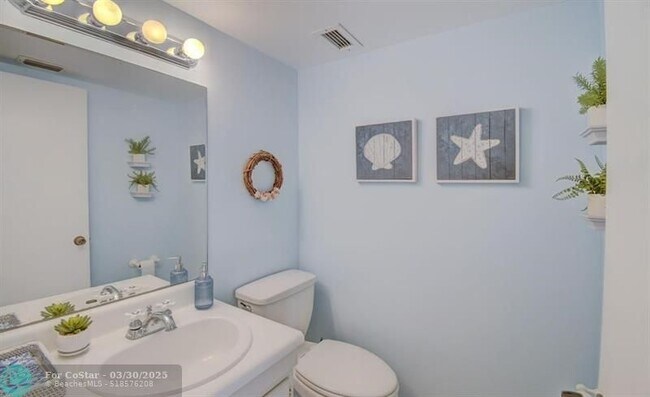 Building Photo - 9940 S Ocean Dr
