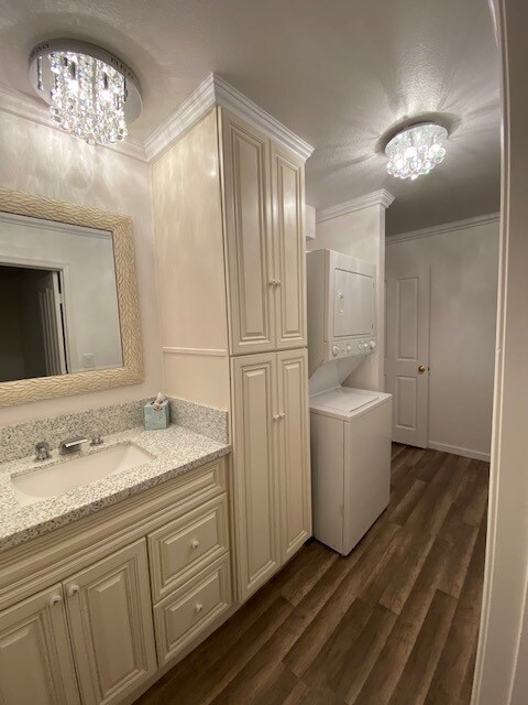 Building Photo - 2308 Schader Dr