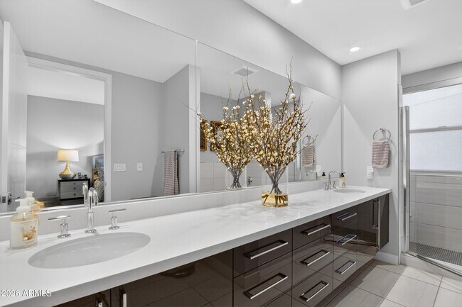 Building Photo - 16580 N 92nd St