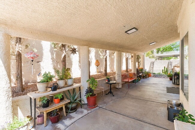 Building Photo - Summerlin 3 Bed / 2.5 Bath Home with Full Solar Panel Use! — Available October 5, 2026