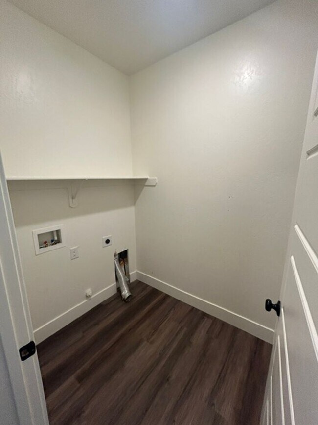 Building Photo - 2635 S Cain Ct