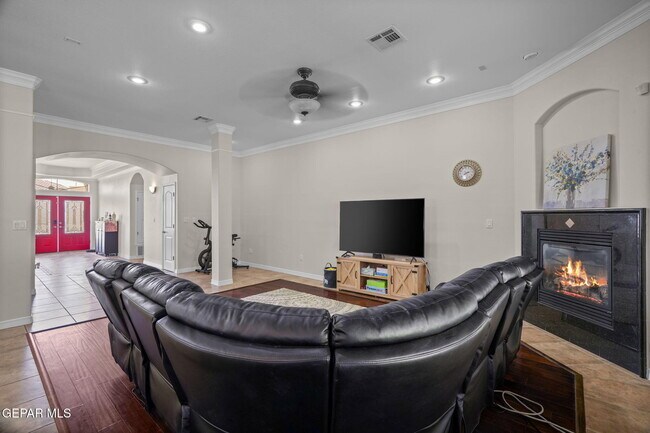 Building Photo - 6400 Franklin Crest Drive