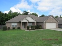 Building Photo - 2755 Gladstone Dr