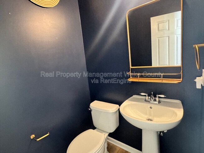 Building Photo - 338 Luke Meadow Ln