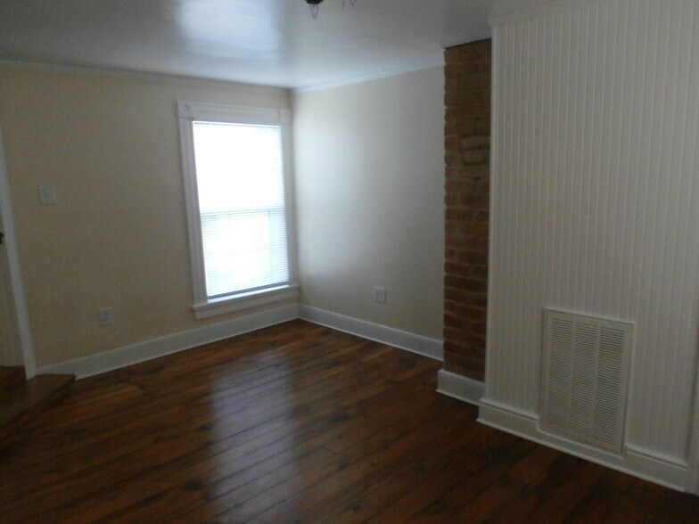 Building Photo - 301 Chimborazo Blvd