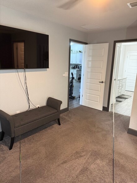 Building Photo - 16018 62nd Gln E