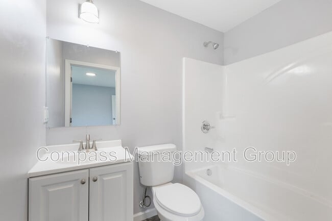Building Photo - 6900 Seaver Dr NW