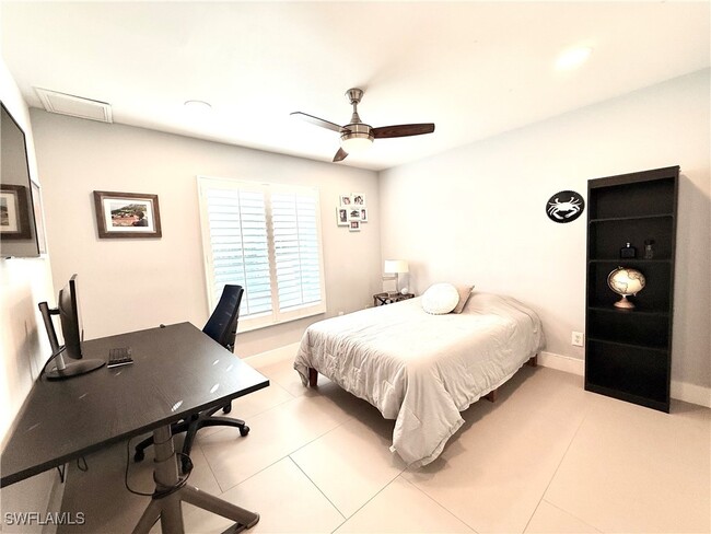 Building Photo - 3631 1st Ave NW