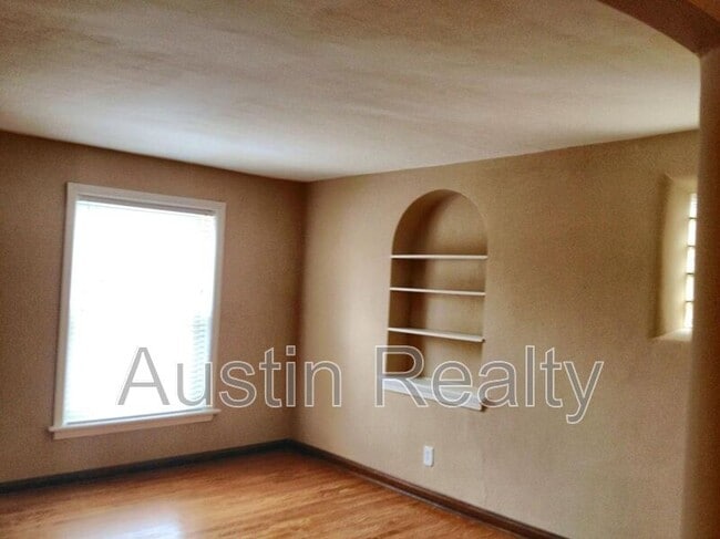 Building Photo - 1035 Claytonia Terrace