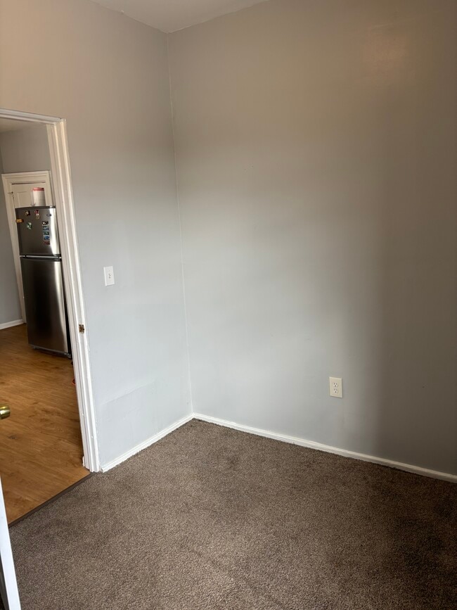 Building Photo - 243 Niagara St