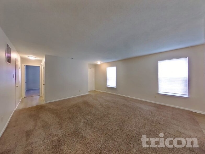 Building Photo - 1905 Blue Pine Ln