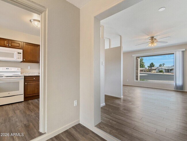 Building Photo - 12020 N Hacienda Dr