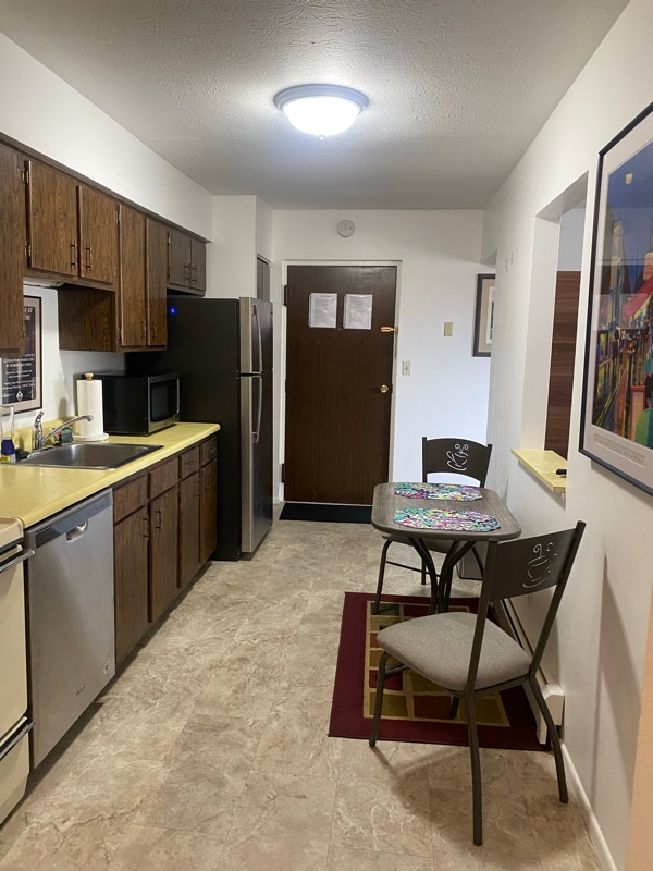 Building Photo - 1600 Newman Ave