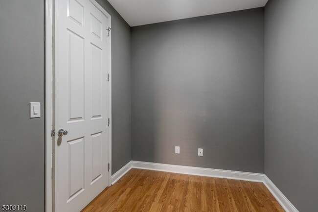 Building Photo - 225 Windmill Ct