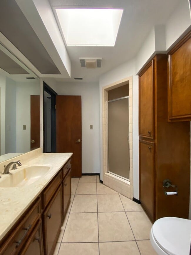 Building Photo - Beautiful 3bed/ 2bath home in Mcallen area