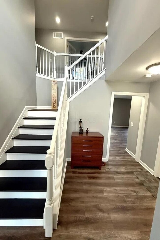 Building Photo - 9465 Santa Clara Cir