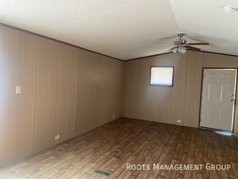 Building Photo - Home Available to Lease - Apply Today!