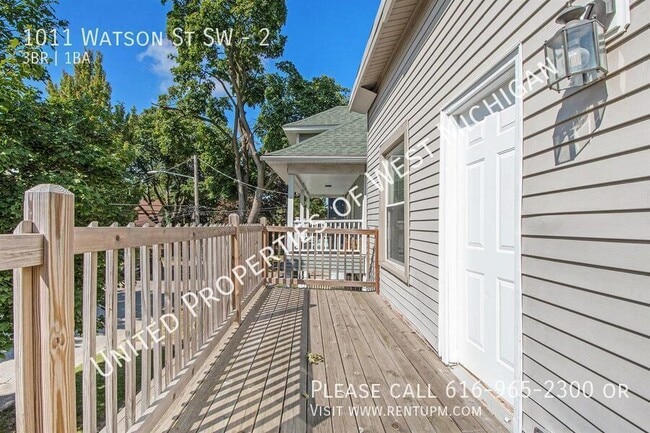 Building Photo - 1011 Watson St SW