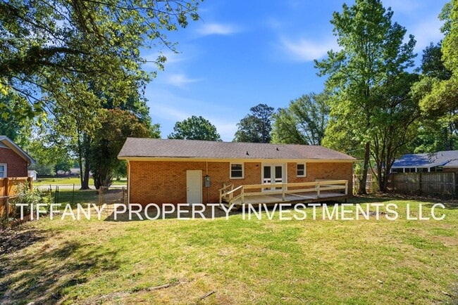 Building Photo - 616 Dixie Dr