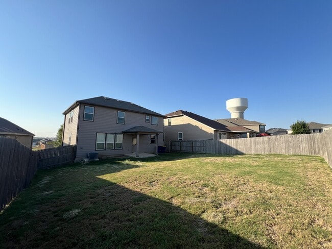 Building Photo - 421 Landmark Brook