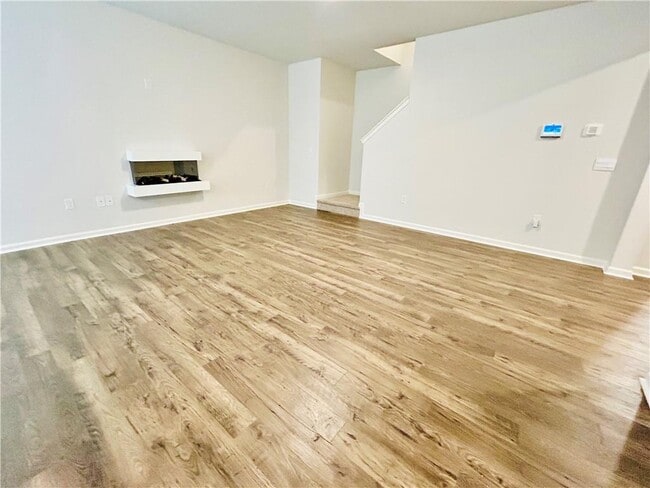 Building Photo - 380 Stoneybrook Dr