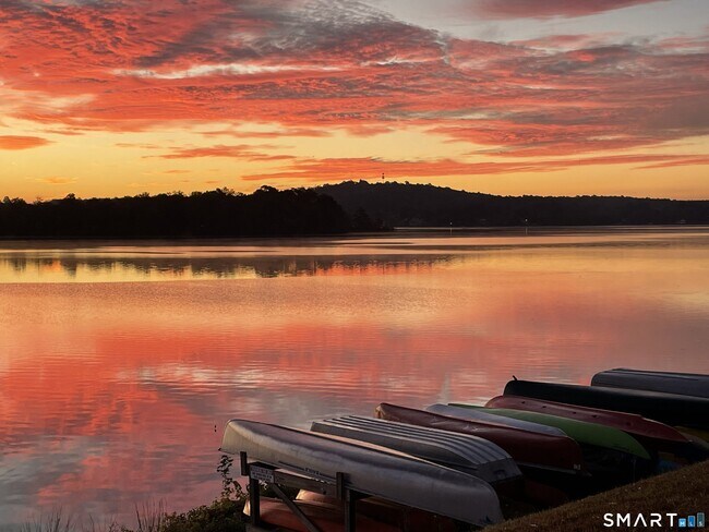 Building Photo - 85 N Main St