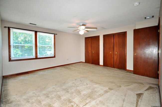 Building Photo - 3 St Marc Cir