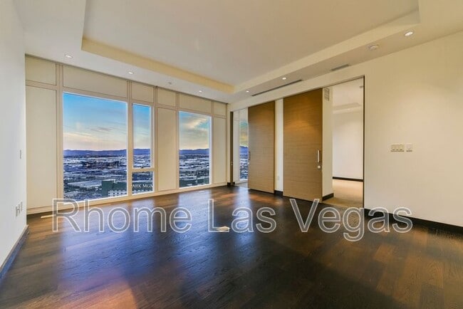 Building Photo - 3750 Las Vegas Blvd S